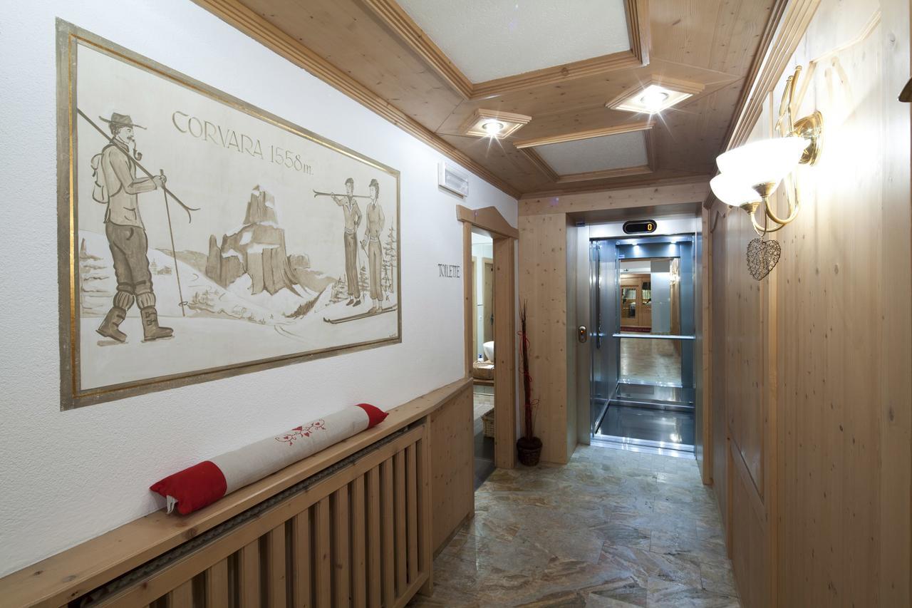 Hotel Christian Corvara In Badia Ngoại thất bức ảnh